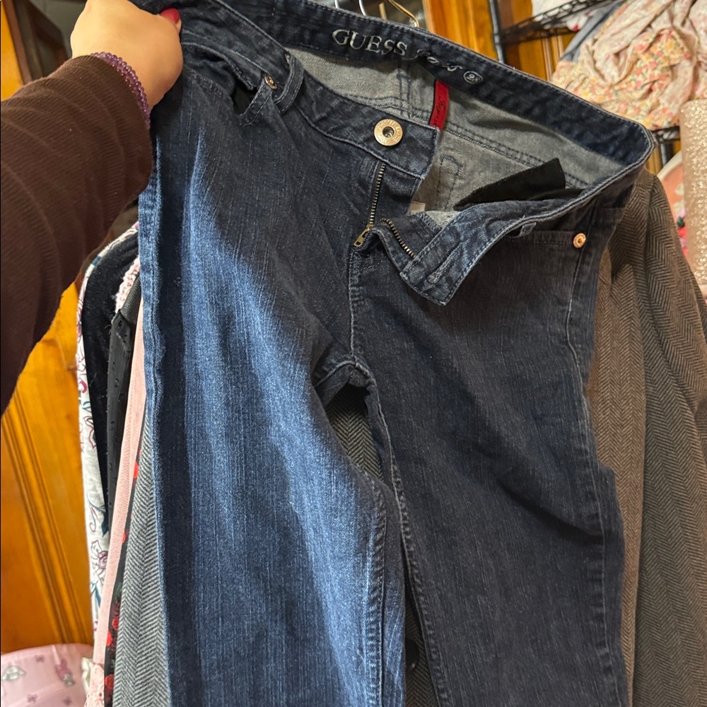 GUESS High Rise Dark Blue Jeans - Picture 2 of 3